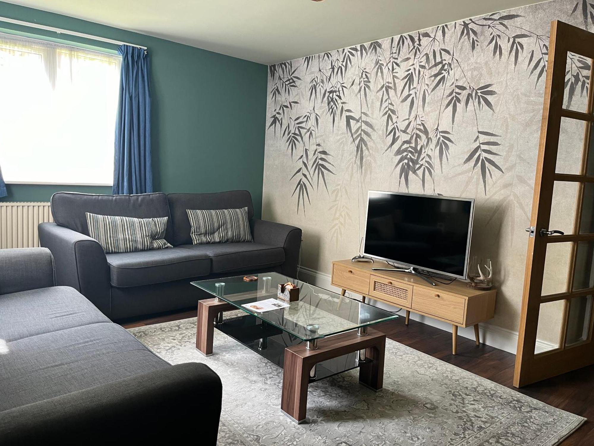 Comfortable Two Bedroom Modern Apartment لندن المظهر الخارجي الصورة