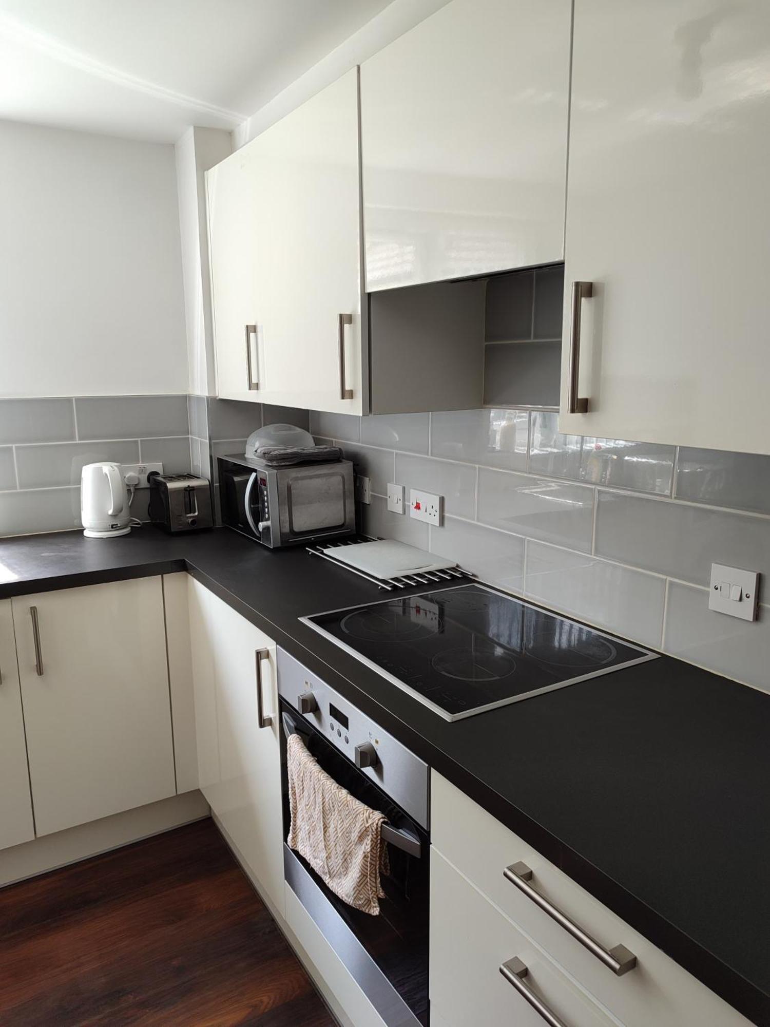 Comfortable Two Bedroom Modern Apartment لندن المظهر الخارجي الصورة